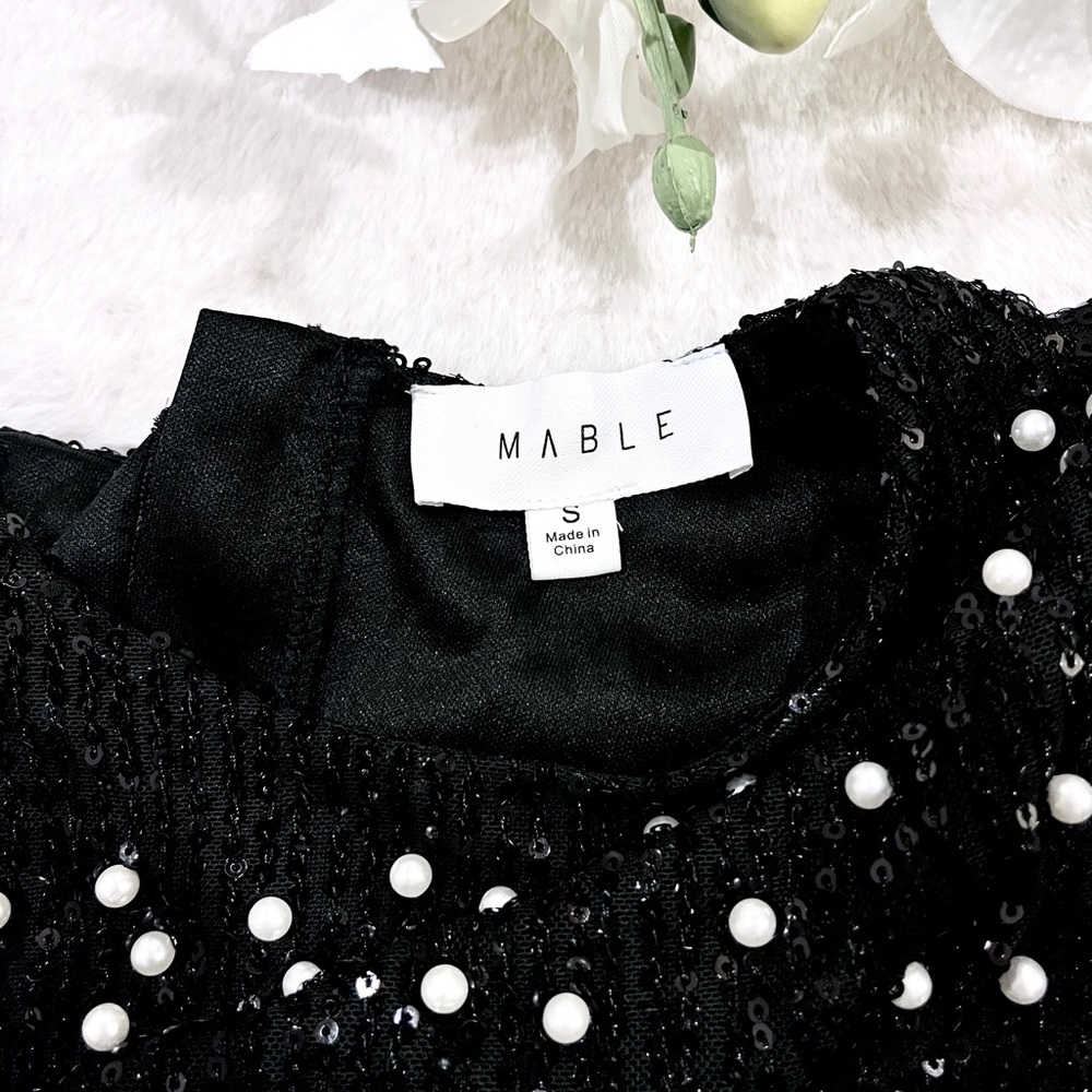 ✨🖤 MABLE Black and White Puff Sleeve Crop Blouse 🖤✨ - Picture 3 of 8